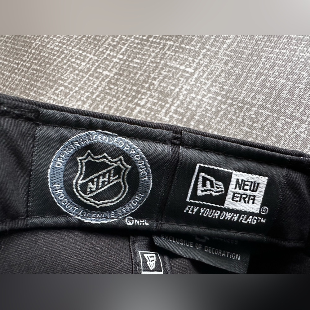 Chicago Blackhawks NFL Cap OS - Picture 13 of 13